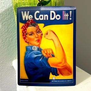 🖤RARE💕💕Rosie the Riveter postcard